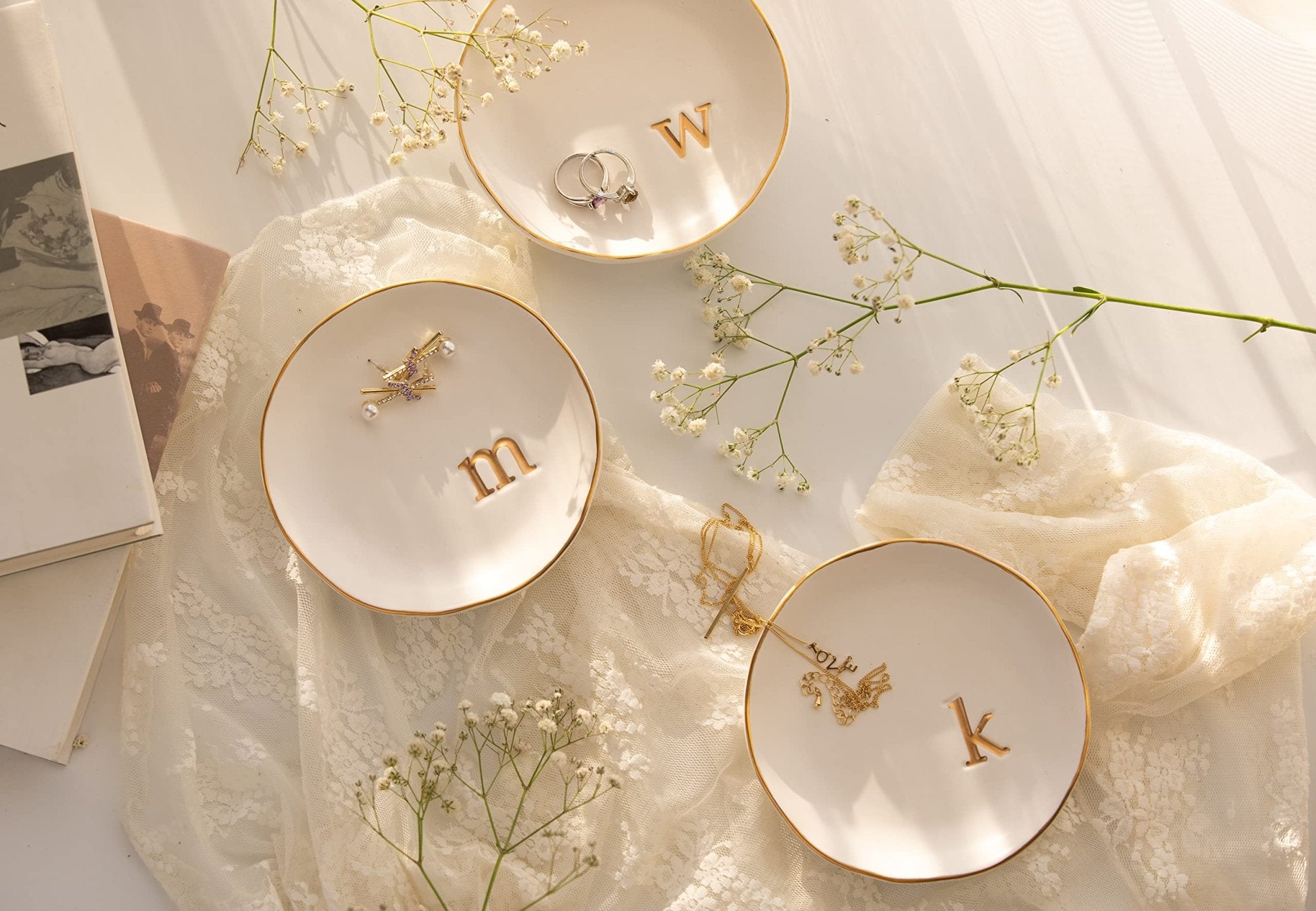 COLLECTIVE HOME - Ceramic Jewelry Tray, Decorative Trinket Dish for Rings Earrings Necklaces Bracelet Watch Keys, Birthday Mother's Day Christmas Gift for Women, 4.75", White Surface (M) - Martin Corner Bedding