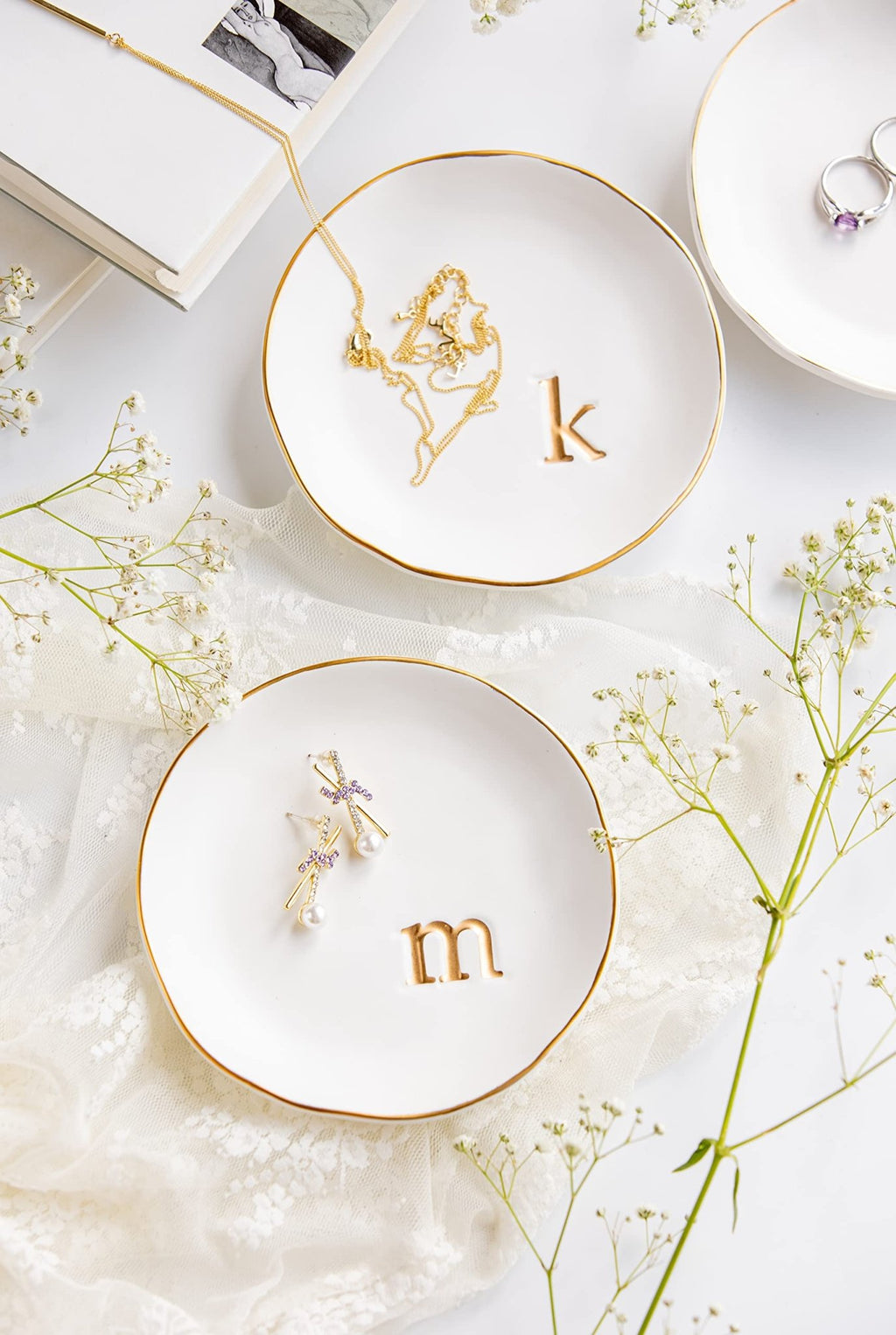 COLLECTIVE HOME - Ceramic Jewelry Tray, Decorative Trinket Dish for Rings Earrings Necklaces Bracelet Watch Keys, Birthday Mother's Day Christmas Gift for Women, 4.75", White Surface (M) - Martin Corner Bedding