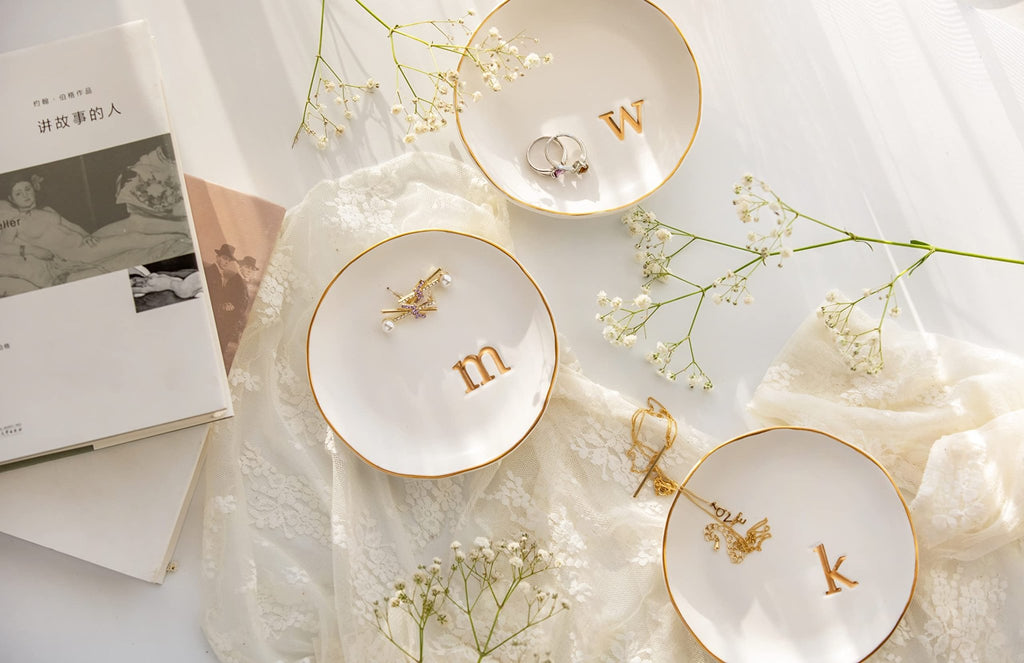 COLLECTIVE HOME - Ceramic Jewelry Tray, Decorative Trinket Dish for Rings Earrings Necklaces Bracelet Watch Keys, Birthday Mother's Day Christmas Gift for Women, 4.75", White Surface (M) - Martin Corner Bedding